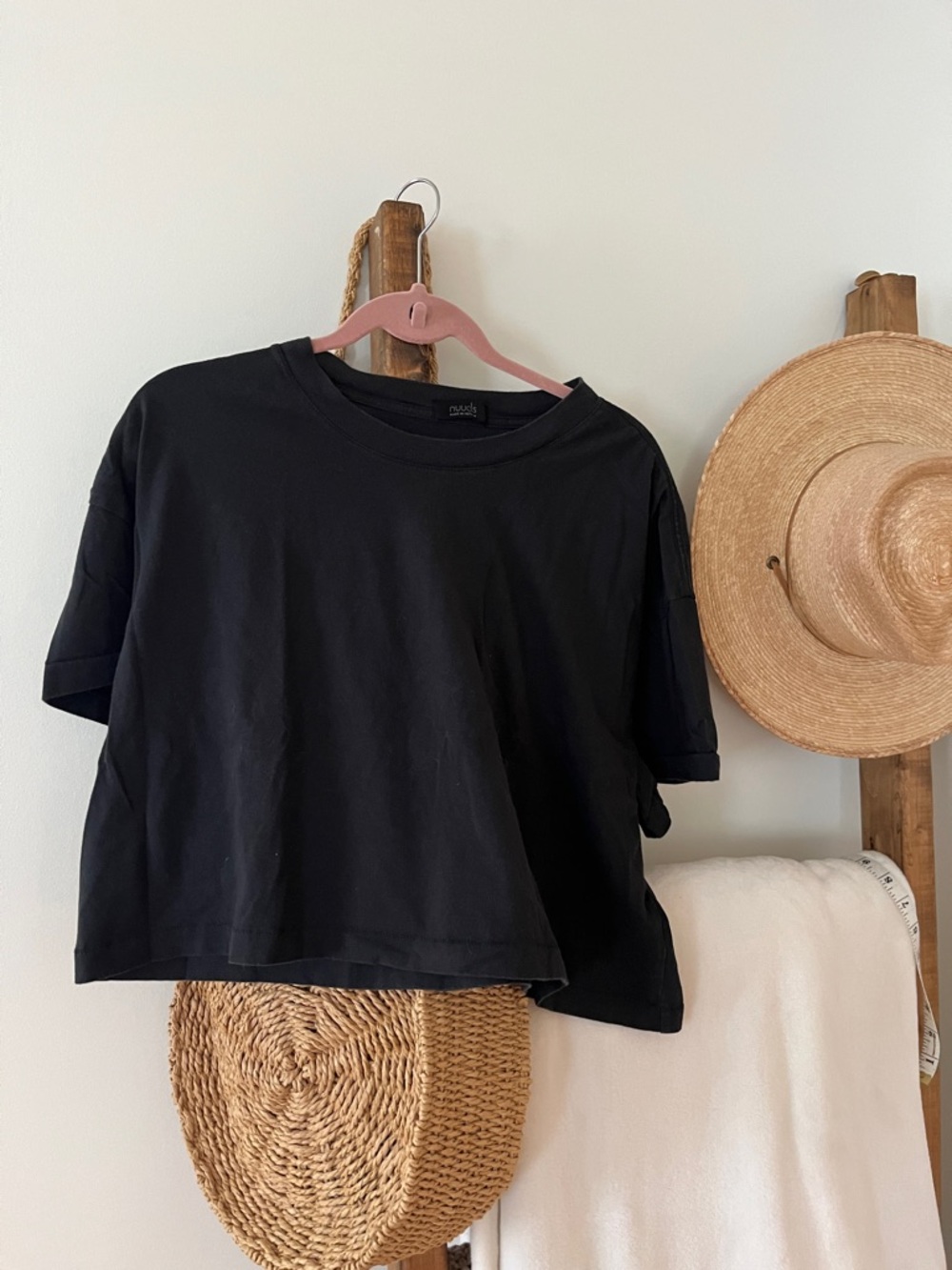 nuuds Black Short Sleeve Cropped Tee